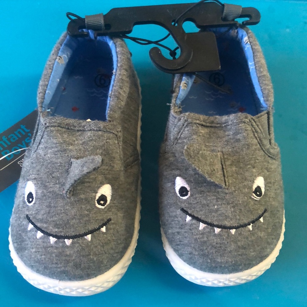 Adorable Baby Shark Slip On Swiggles Shoes